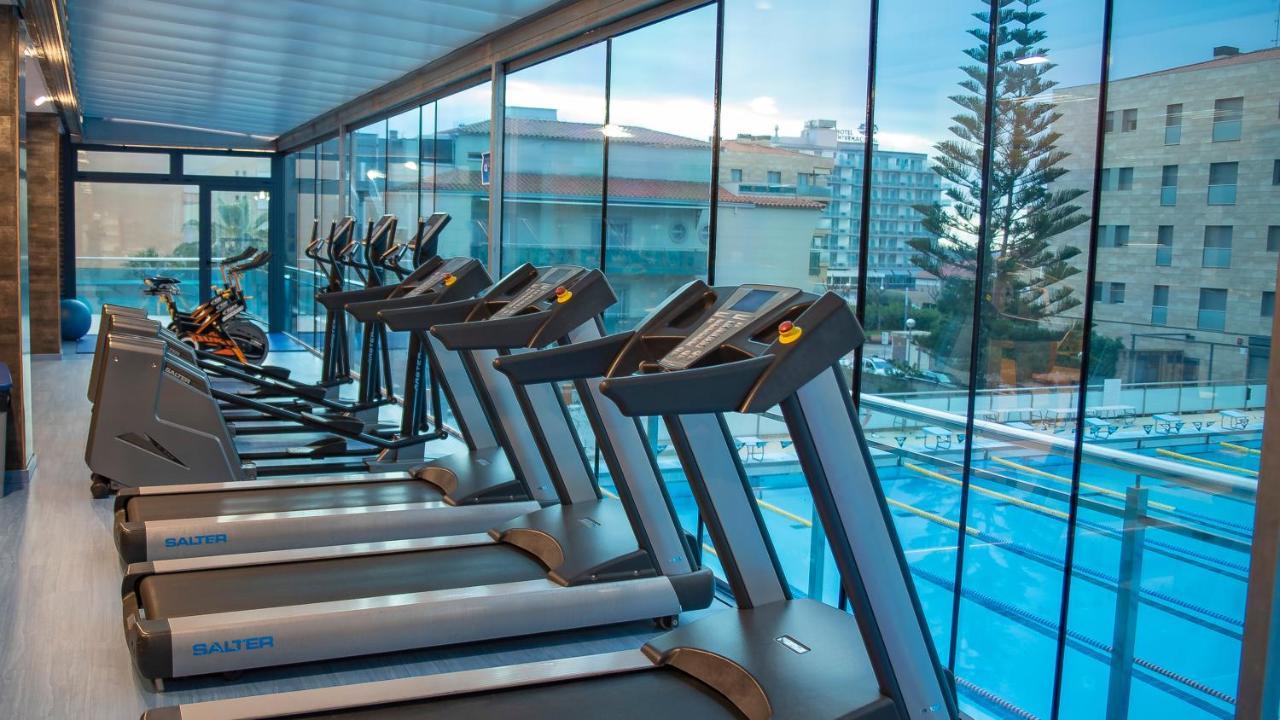 Sant Jordi Boutique Hotel Calella Exterior foto Treadmills in a gym