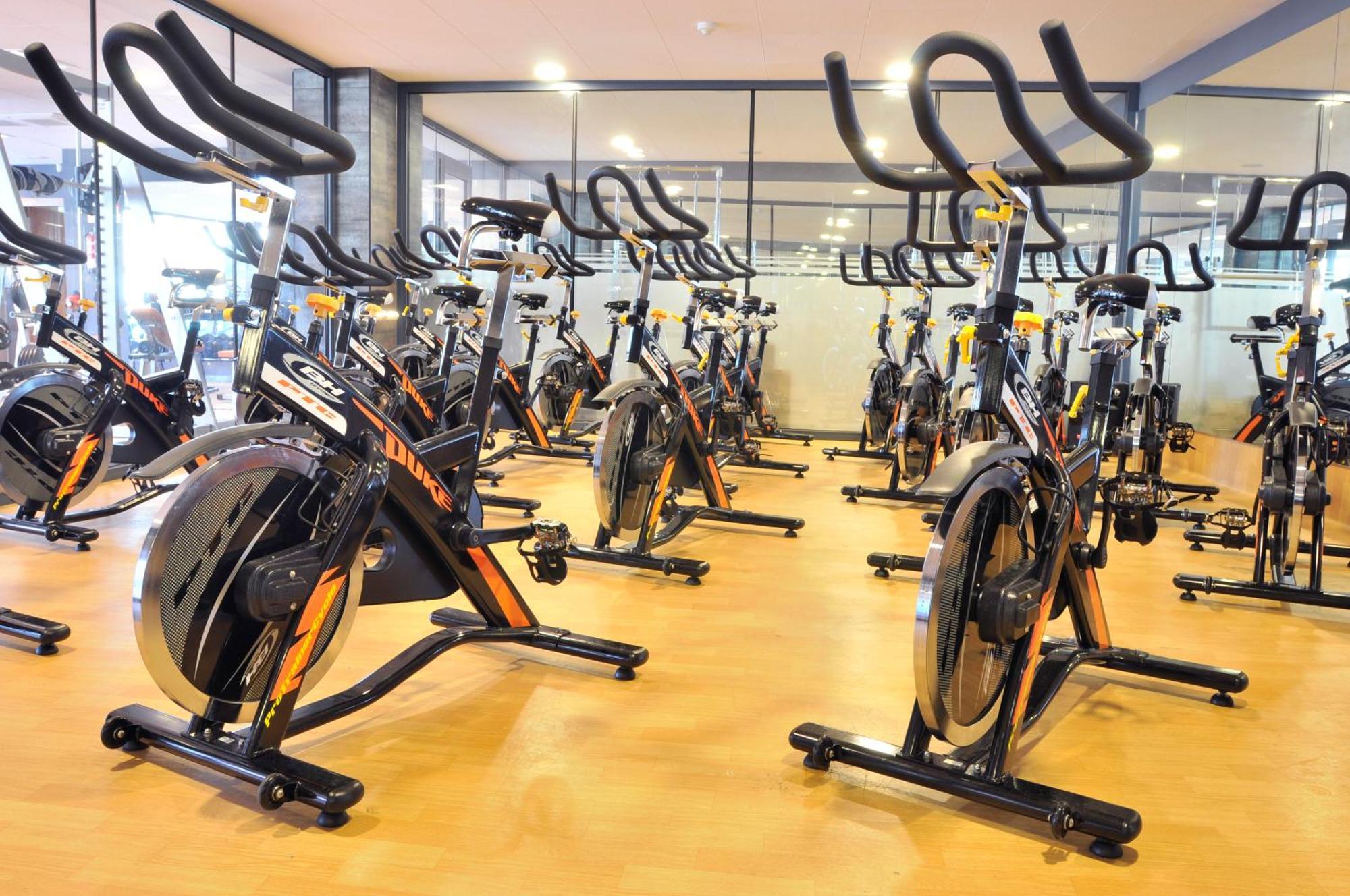 Sant Jordi Boutique Hotel Calella Exterior foto Indoor cycling