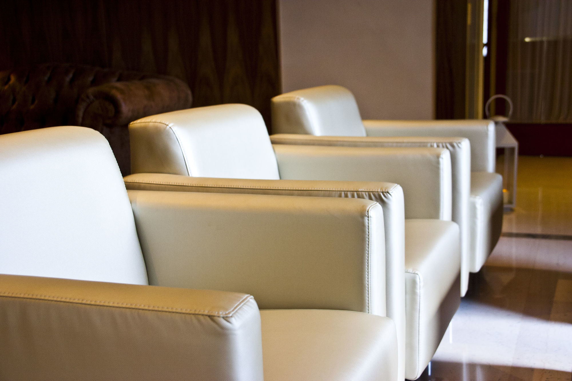Sant Jordi Boutique Hotel Calella Exterior foto Leather furniture
