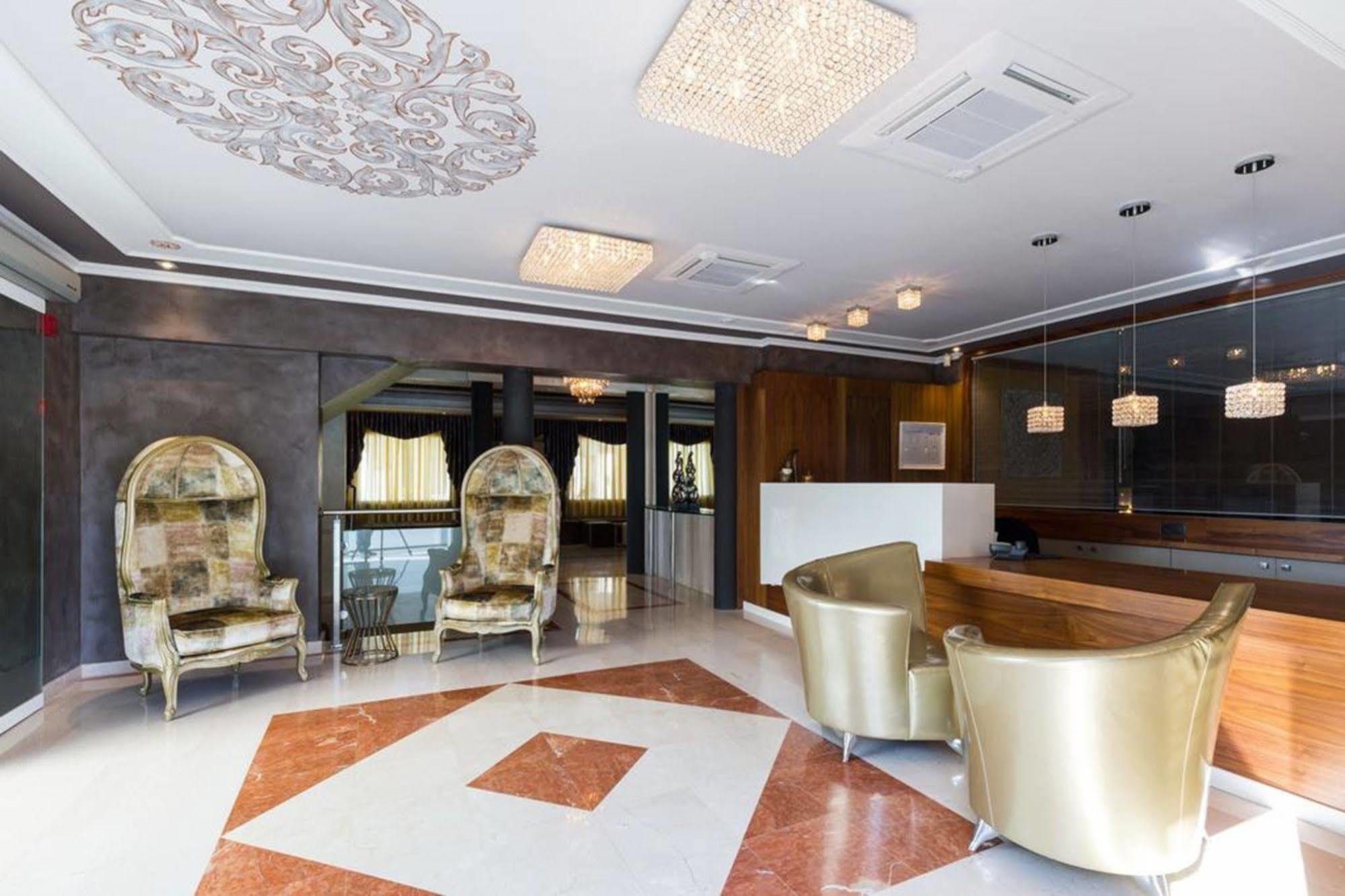 Sant Jordi Boutique Hotel Calella Exterior foto Lobby